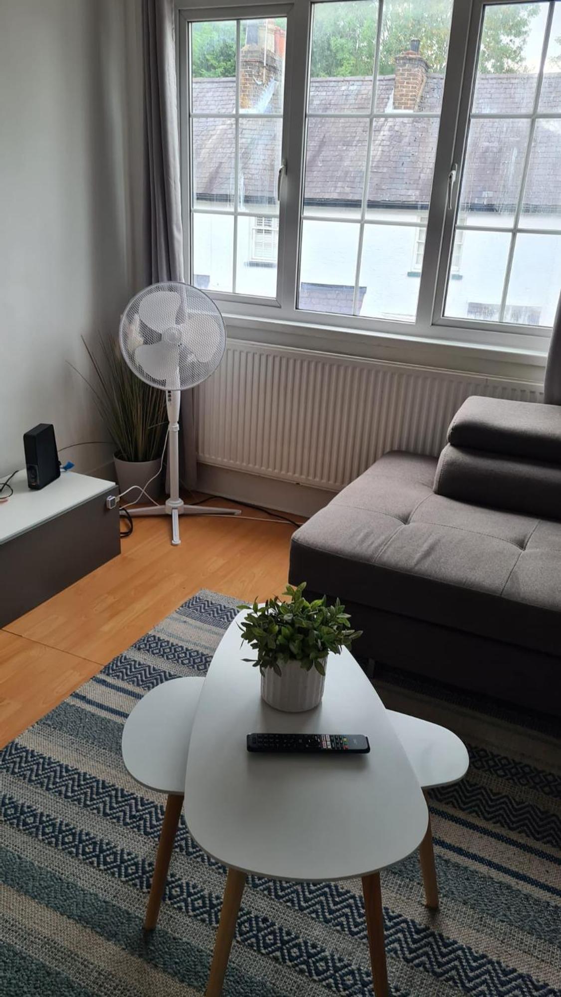 Stylish 2 Bed Apt - Harry Potter/ Leavesden Studios/Watford/Hemel Hempstead - Families/Professionals & Contractors Welcome - Serviced Accomodation 萨勒特 外观 照片